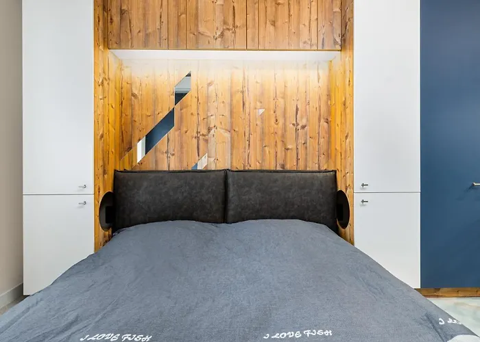 New Romantic Sea-View Studio By Odessa Beach
